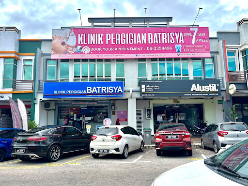 Klinik Pergigian Batrisya Sdn Bhd Melaka 9.00am - 9.00pm braces, scaling, whitening, bridge dan veneer