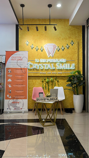 KLINIK PERGIGIAN CRYSTAL SMILE, BUKIT BARU MELAKA (Klinik gigi terbaik - Braces, Implan, Whitening)