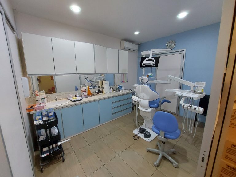 Klinik Pergigian DentaCare