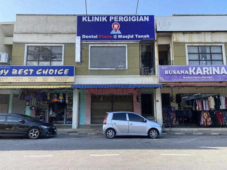 Klinik Pergigian Dental Place @ Masjid Tanah, Taman Masjid Tanah Ria. (Near to Family Store Masjid Tanah)