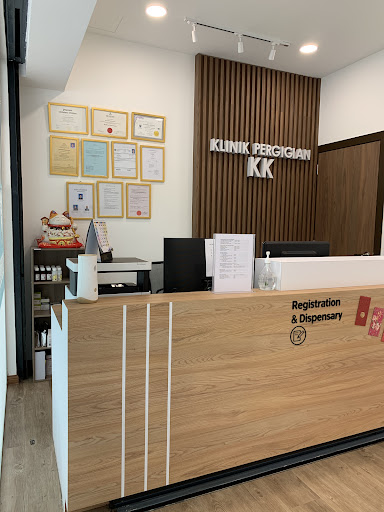 KLINIK PERGIGIAN KK @ chandan putri kuala kangsar